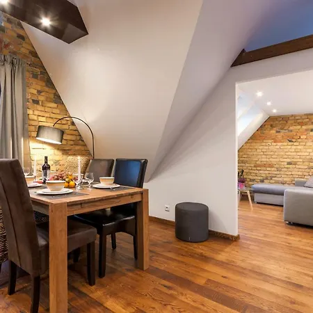 Daire The Cozy Attic In The City Center Riga
