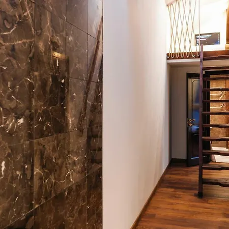 The Cozy Attic In The City Center *