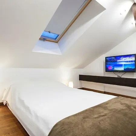Daire The Cozy Attic In The City Center