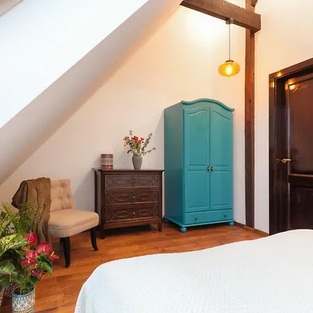 The Cozy Attic In The City Center